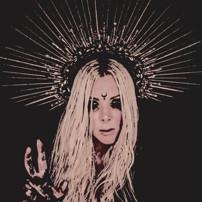 FlNALGODDESS's profile picture. parody/roleplay. ( she / it )