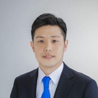 立憲民主党 牛久市議会議員。日本の食文化を世界に広めるため、オーストラリアに渡り、日本料理店を営む。コロナでオーストラリアがロックダウンし、飲食店の継続を諦めざるをえず、帰国。帰国後、日本の地域の企業のコロナ禍で厳しい状況を目の当たりにし、海外で培ったグローバルな視点を活かし、牛久市民のために粉骨砕身働いてまいります。