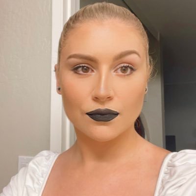 dog mom running her - baking to smile-working to live. Let me know what you’re thinking 💕