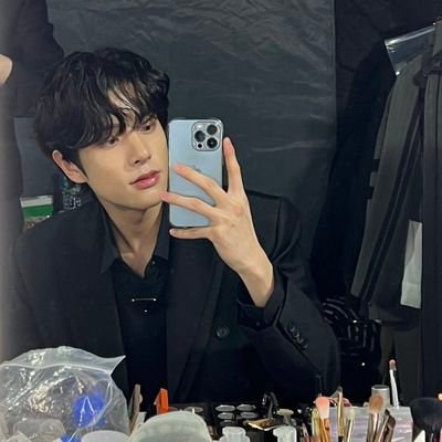 akun untuk ngefangirl ^ ^

𝓁𝑜𝓋𝒾𝓃𝑔 𝓎𝑜𝓊𝓇𝓈𝑒𝓁𝒻 𝒾𝓈𝓃'𝓉 𝓋𝒶𝓃𝒾𝓉𝓎, 𝒾𝓉'𝓈 𝓈𝒶𝓃𝒾𝓉𝓎

ᵃʳᵐʸ, ᵉⁿᵍᵉⁿᵉ