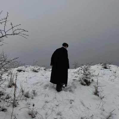 banflort's profile picture. I’m blue & grey