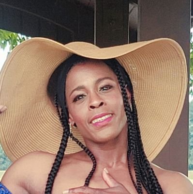 fxwellbeing's profile picture. 