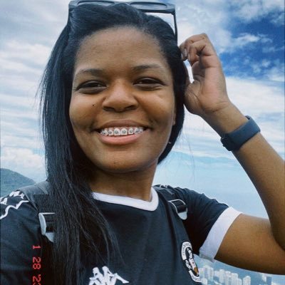 h_liza's profile picture. 