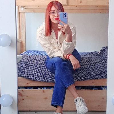 Hola twitter!! solo una mundana mas en la red, haciendo un nuevo espacio en internet :D
