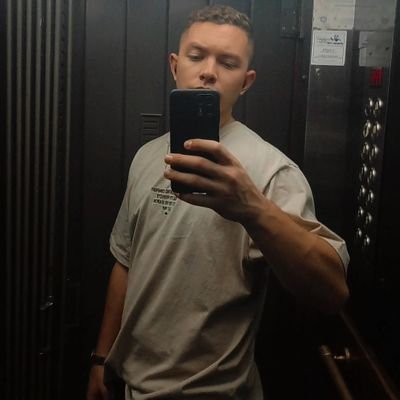 jesus_hernz's profile picture. the eyes chico, they never lie