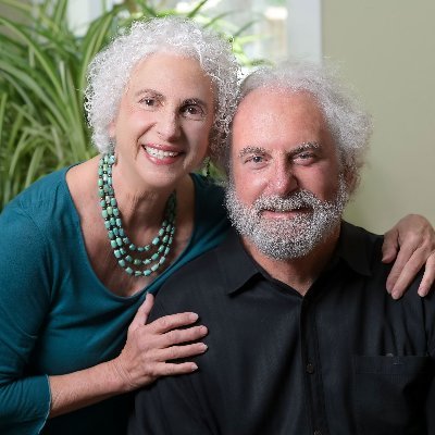 Linda & Charlie Bloom are relationships experts, workshop leaders, and authors of 101 Things I Wish I Knew When I Got Married & Secrets of Great Marriages.