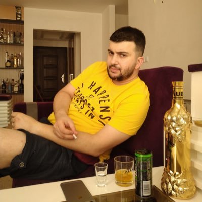 shahdipour's profile picture. 