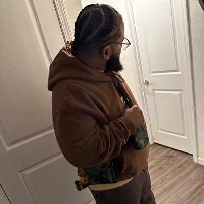 220boy's profile picture. 