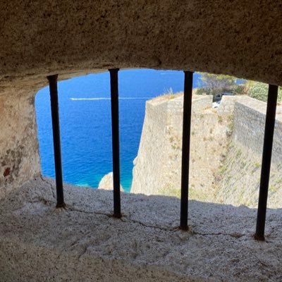 LuluSupra's profile picture. 