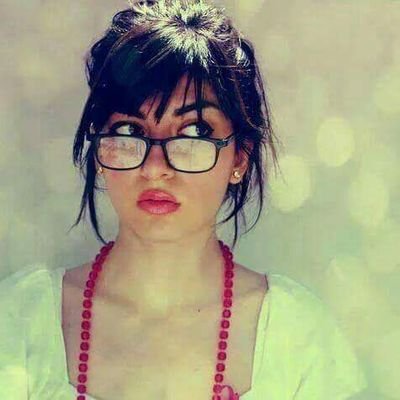 Priyanshi428's profile picture. 🌼 Sunshine mixed with a little hurricane.