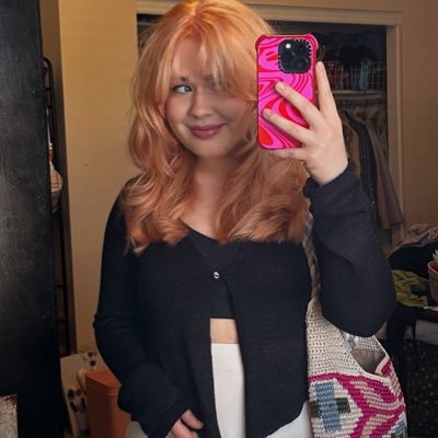 izzy_packer's profile picture. 