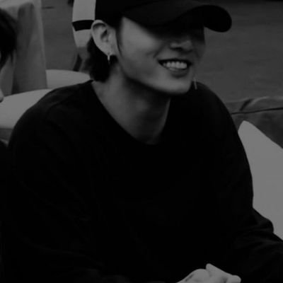 ARMYBTS51632461's profile picture. ARMY