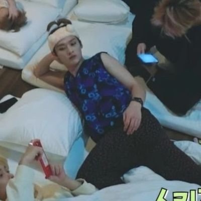 {Multi-stan}#lovestay
Stay/Fearnot/Once/Army/Blink and more