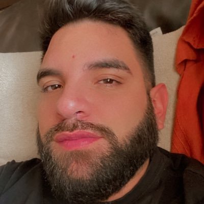 Aqui você me encontra por detrás de algumas palavras nada rabiscadas