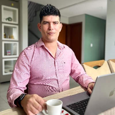 omerayo87's profile picture. Front End Developer