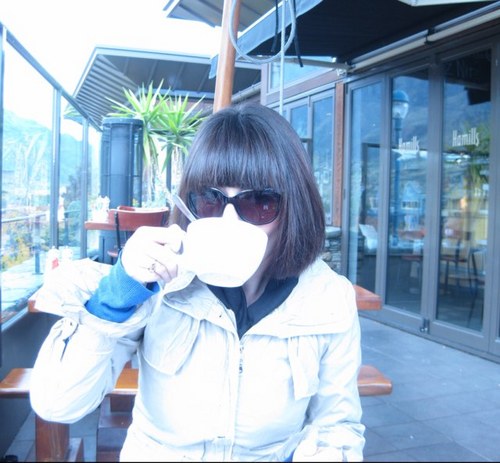 ticklemyfunny's profile picture. I laugh at pretty much everything in the world. But not outside of it. That's the atmospheric line of humour.