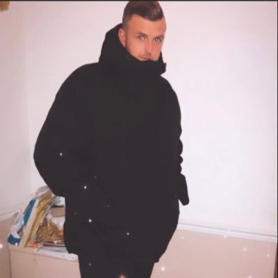 Chapper020789's profile picture. Been care free since 1989. follow a mower round a football pitch 4 a living.