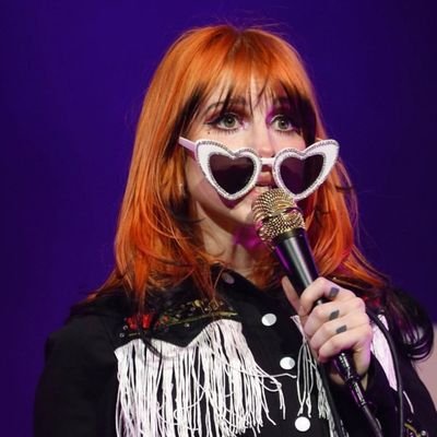 she/her - 'Find the path to your best self and walk it. See you starside.'āØparamore and video games enthousiast