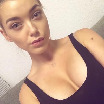 Ann_carrie_09's profile picture. Just stay real