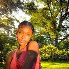 Model, Graphic Designer,Artist🎨 The Content Of Design.
Dm Me For Any Types Of Content,Designs You Want..
Hollla