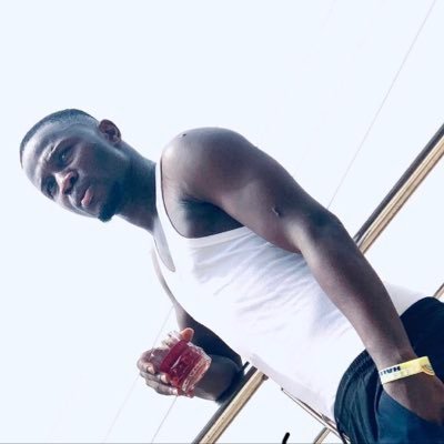 Promising Football Player ⚽️ Construction Engineer 👷🏽♂️ No Risk No Reward ‼️ ⚽️ Chelsea die hard fan 💙💙💙