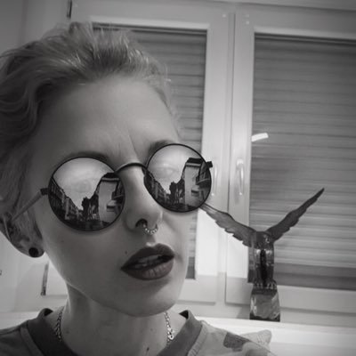 CharlieZnyi's profile picture. Kreativ und sportlich unterwegs, selbstoptimierung macht mir super viel Spaß. Schreibe Gedichte, gestalte Prints und Grafiken, lebe meine Kreativität. Lese viel