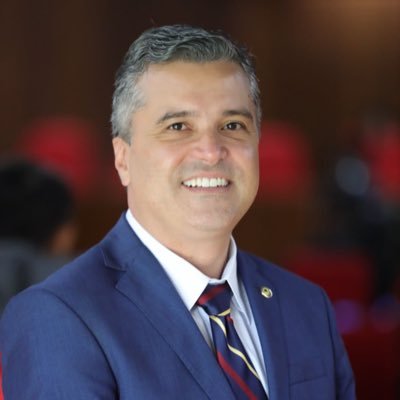 Médico e apaixonado por gente. Deputado estadual eleito. #ParaCuidarDeGente