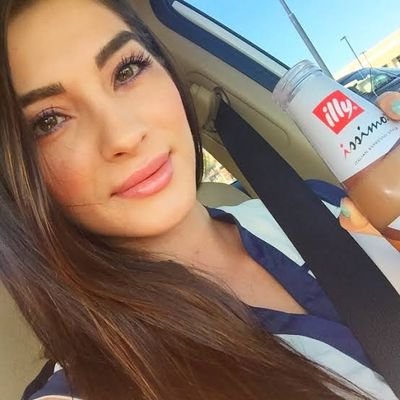 EmilyRo05500405's profile picture. Business Account 🤟