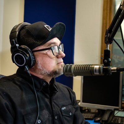 Producer and Co-host 🎙️ of The Russ Clark Show (@Russtclark) on KBLU AM 560 Radio @AM560KBLU  and radio jock  on Mix 100.9 FM.  📻