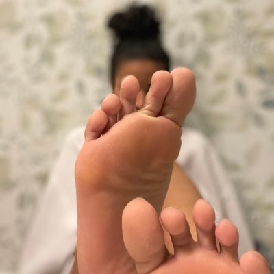 Come get to know me ♥️ size 7 👣 $LoveNairobi