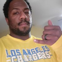 ray (@rayizdamngued) 's Twitter Profile
