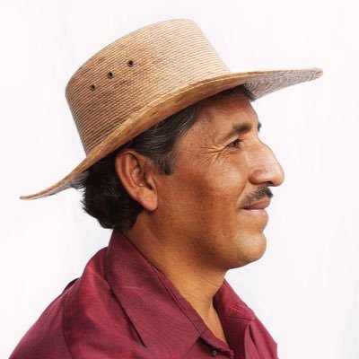 Inmigrante ilegal de México. ¡Intentando aprender más sobre el país más grande del mundo, los Estados Unidos!