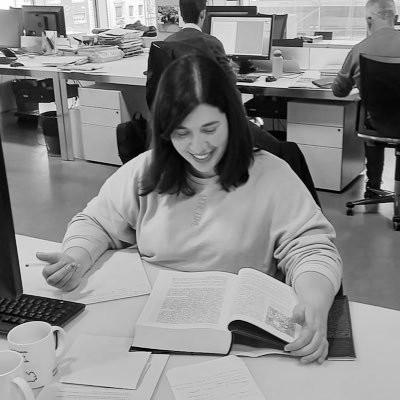 Periodista en @LaVanguardia. Cultura, género y relatos humanos. Y libros, muchos libros. En Bluesky soy https://t.co/k3pRtPjNVI