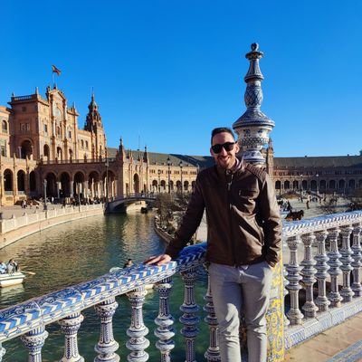 Maestro de Educación Primaria, CEIP San Juan Bautista 👨🏫 Posgraduado en Tecnología Educativa, UCJC💻
