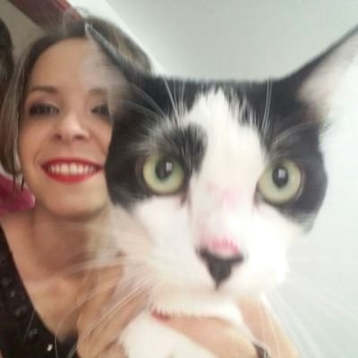 nelyfernad's profile picture. As vezes sou bonita e na maioria do tempo sou só deprimida mesmo
gatos e Corinthians 🖤🤍