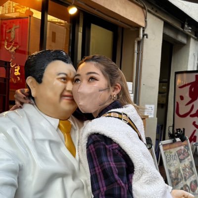 mika28237's profile picture. 