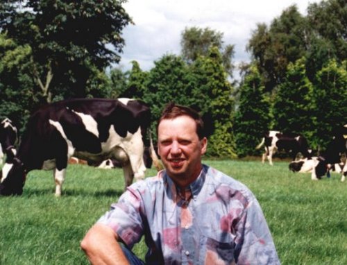 Gehuwd met Ciska.
Vader van Maarten, Floris en Marloes.
Opa van Friso, Nore, Fallon, Marie en Philou

Melkveehouder op de Steege.
