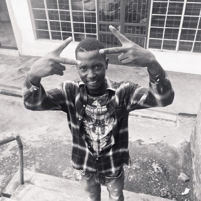 DinerKho's profile picture. TRUST THE PROCESS 😎😎