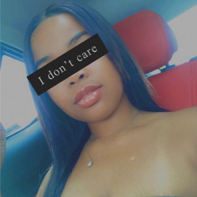 Kueen_v's profile picture. 👑