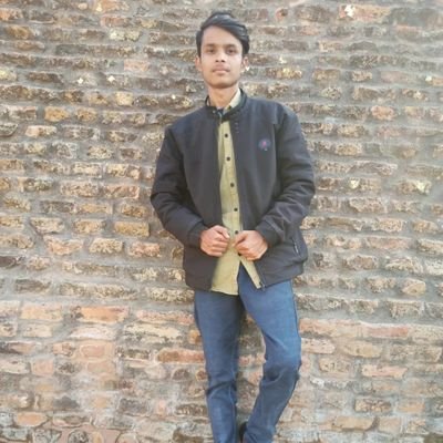 जुस्तुजू का इक अजब सिलसिला ता-उम्र रहा
ख़ुद को खोना था कहीं और कहीं ढूँढना था
-राजेश रेड्डी