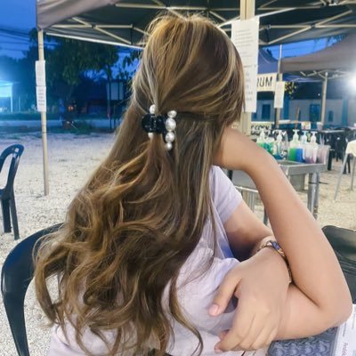 emmasfeaa's profile picture. 