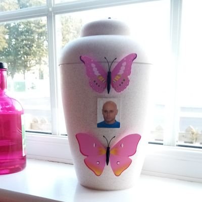 ellson_kim's profile picture. Antivaxer, Brexiteer, Stop The Dinghies, Let's Take Our Country Back, Homophobia Never Tolerated. ❤️❤️❤️❤️❤️❤️❤️❤️❤️❤️❤️❤️.