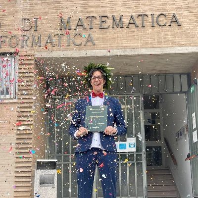 Mathematic’s degree at University of Perugia
Attending Data Science at Sapienza in Rome
⚪️⚫️ life style