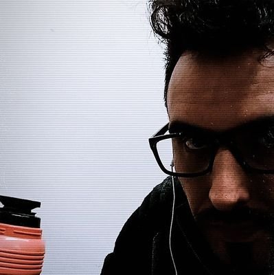 Poco amigos pero mucha historias para contar ..👽👉👈/Adicto a la informática..⌨🖥🖱💻