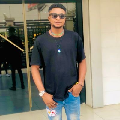 Am a skit maker and also an up coming artist.. am networking
