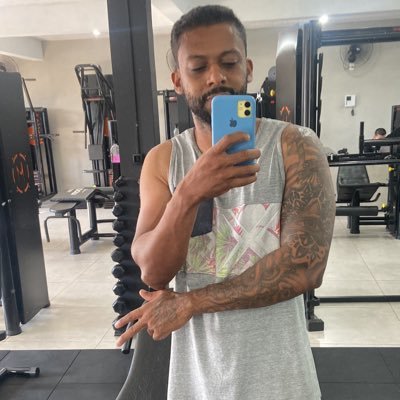 vulgofefeeh's profile picture. 