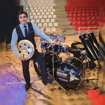 Single Artist
Soultone Cymbals, Te&Son, Flamentr3lok

Baterista de Runaway Tributo a Bon Jovi

Percusionista: Orquesta Sinfónica Juvenil de La Antena