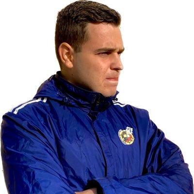 COACH IN 🇰🇷 TÉCNICO DEPORTIVO N3 Entrenador ⚽️ @DjokerNole @valenciacf @NUFC “Un viaje de 10.000 kilómetros comienza por un solo paso.”