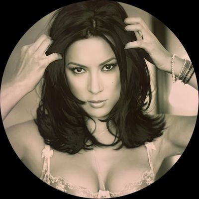 Account dedicated to @jennifertilly
•| Videos, Photos, Editions, Updates, News, etc |•
📲Follow me for more