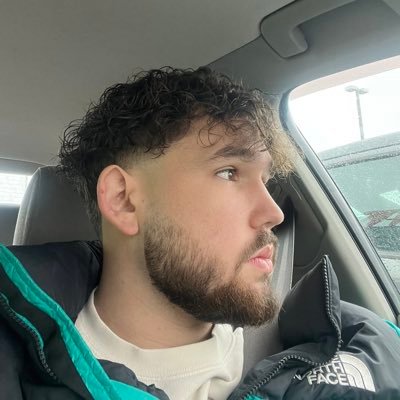 Schuffene1Louis's profile picture. c’est un débat entre moi et moi à propos de moi.